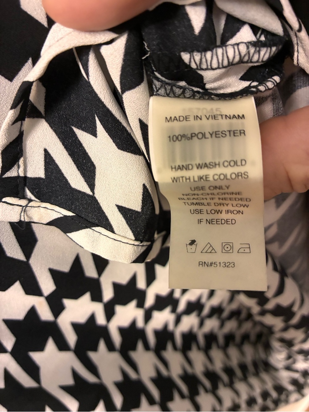 Chaus Black and White Houndstooth 3/4 Sleeve Top - Picture 5 of 6